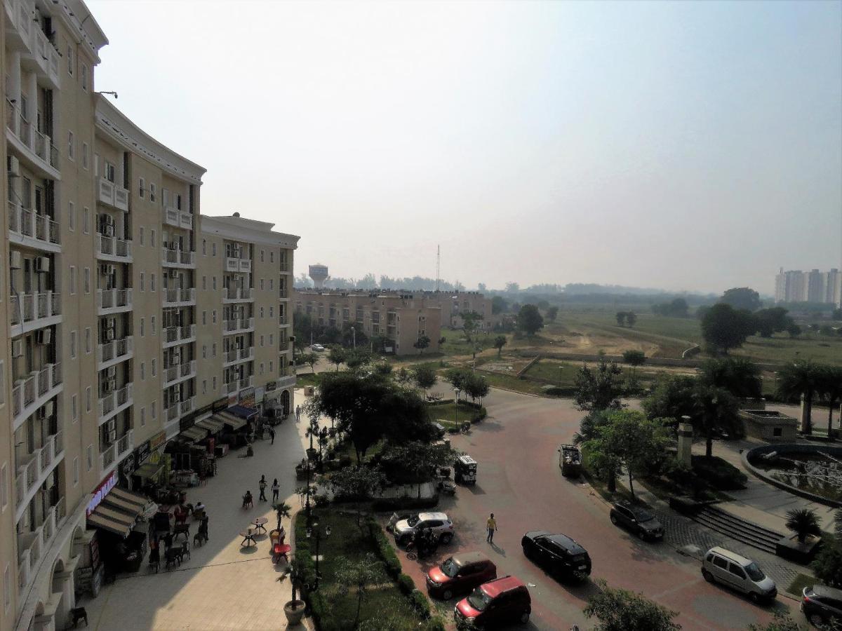 Vrindavan Inn Bagian luar foto