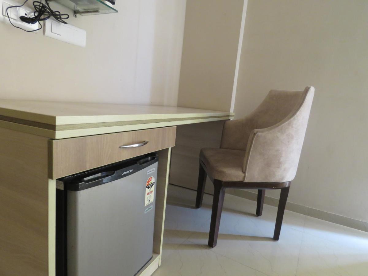 Vrindavan Inn Bagian luar foto