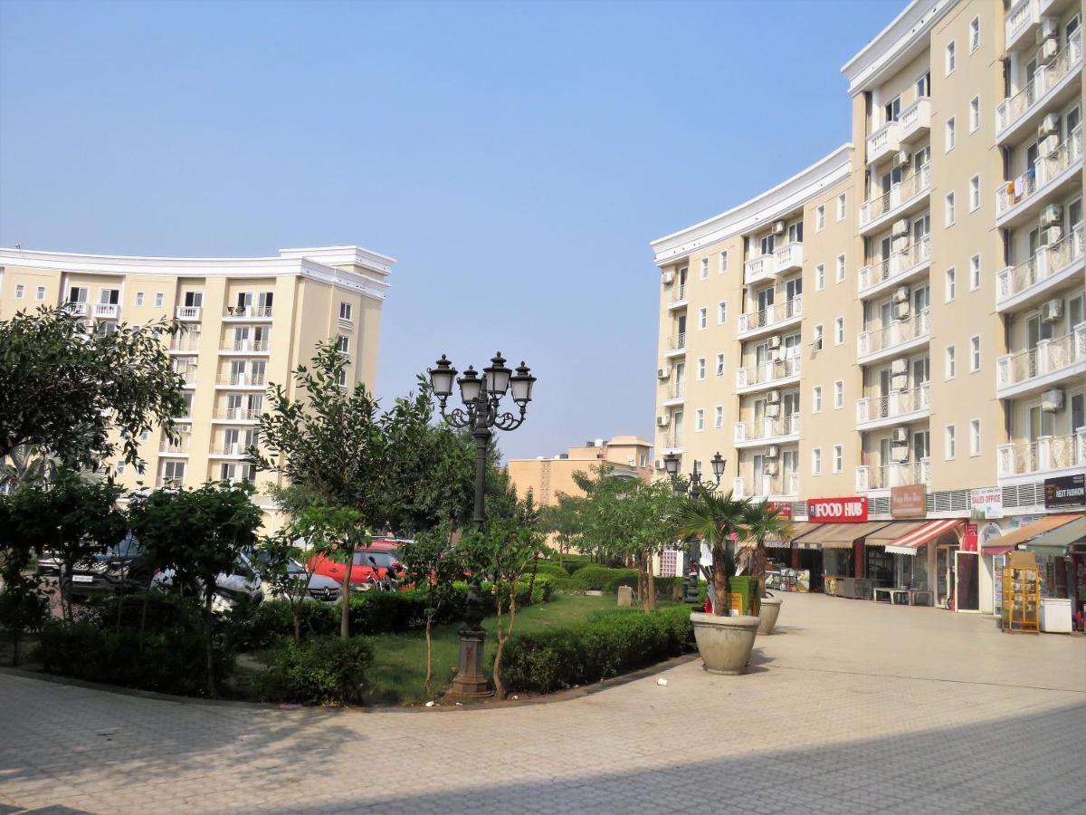 Vrindavan Inn Bagian luar foto